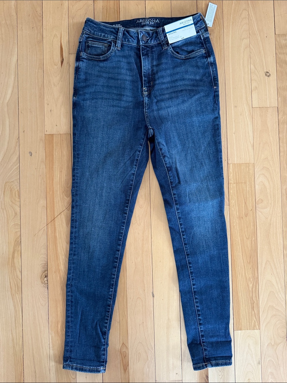 BRAND NEW Arizona skinny jeans size 7
